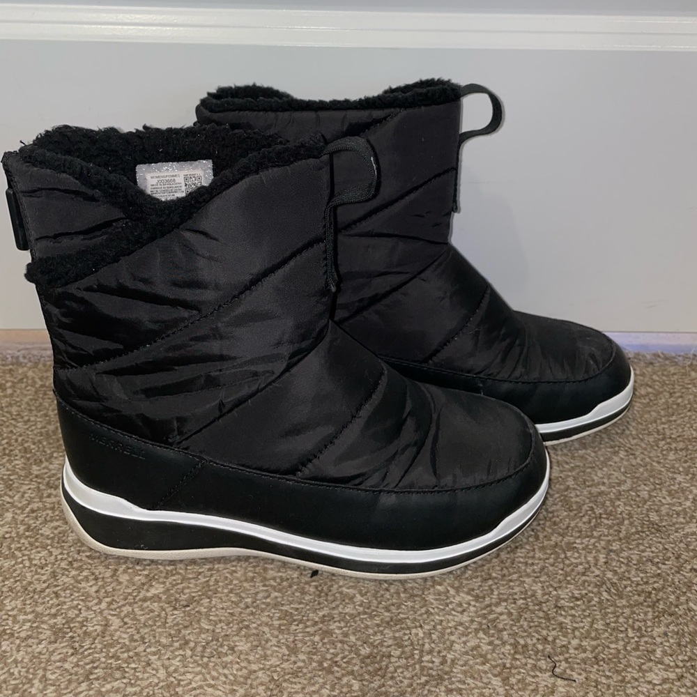 Women’s waterproof snow boots